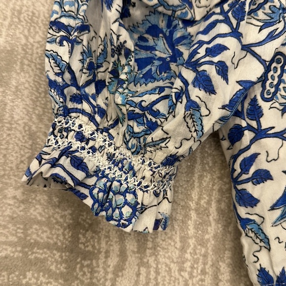 Hemant & Nandita crop top. - Picture 6 of 9